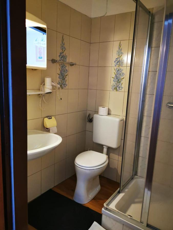 Hotel Goldene Krone Mistelbach Dış mekan fotoğraf
